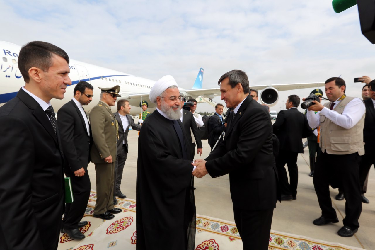 روحانی وارد عشق آباد شد
