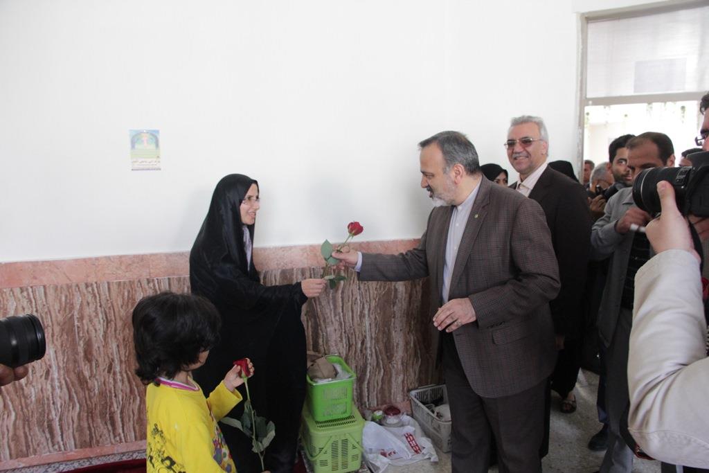 ۵۰ هزار خانوار فرهنگی در مشهد مقدس اسکان یافته اند