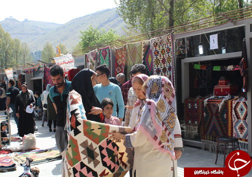 بازدید گردشگران نوروزی از قلعه فلک الافلاک به روایت تصویر