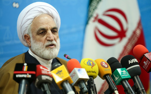 قوه قضاییه آبان ماه///نقش مامور واجا در خروج یک ممنوع الخروج از کشور/ماجرای کیف حاوی رشوه های 500 میلیونی