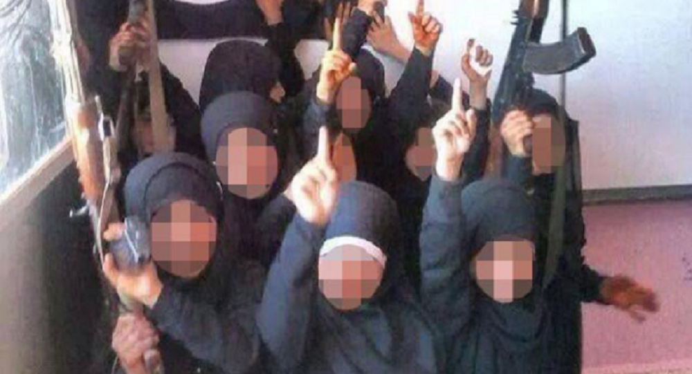 روی آورن داعش به آموزش نظامی زنان در افغانستان