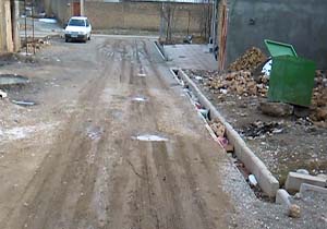 وضعیت نامناسب معابر در روستای دهرحم + فیلم
