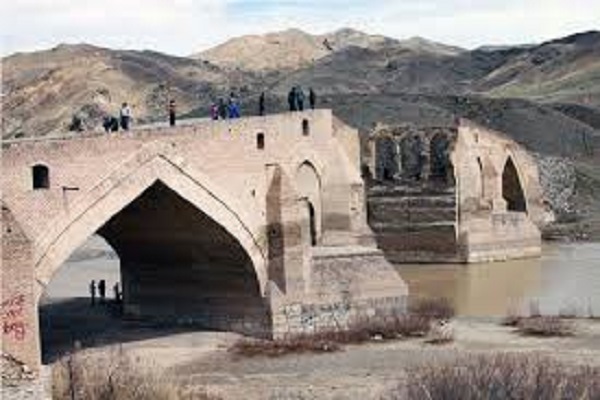 جاذبه های گردشگری شهرستان میانه