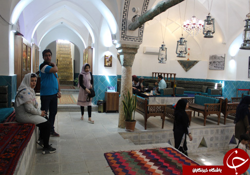 بازدید گردشگران نوروز از حمام گپ خرم آباد به روایت تصویر بازدید گردشگران نوروز از حمام گپ خرم آباد به روایت تصویر