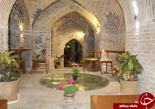بازدید گردشگران نوروز از حمام گپ خرم آباد به روایت تصویر بازدید گردشگران نوروز از حمام گپ خرم آباد به روایت تصویر