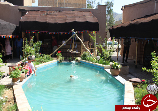 بازدید گردشگران نوروز از حمام گپ خرم آباد به روایت تصویر بازدید گردشگران نوروز از حمام گپ خرم آباد به روایت تصویر