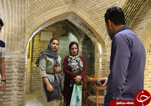 بازدید گردشگران نوروز از حمام گپ خرم آباد به روایت تصویر بازدید گردشگران نوروز از حمام گپ خرم آباد به روایت تصویر