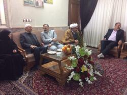 دیدار استاندار خراسان رضوى با خانواده شهدای مدافع حرم