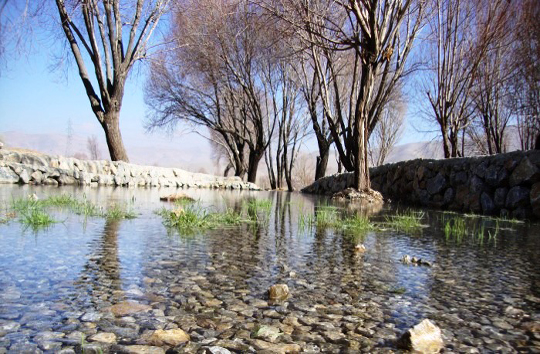 چشمه وقت و ساعت از مناظر زیبای شگفت انگیز چشمه وقت و ساعت از مناظر زیبای شگفت انگیز