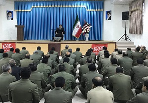 نیروهای مسلح افتخار کشور هستند