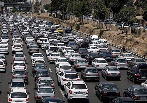 حجم بالای ترافیک نوروزی و لزوم احتیاط رانندگان