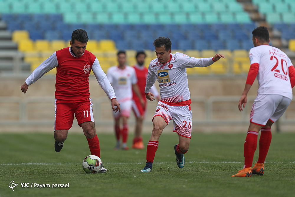 حسین پور: محرومیت فیفا به نفع بازیکنان جوان شد/ در پرسپولیس می‌مانم