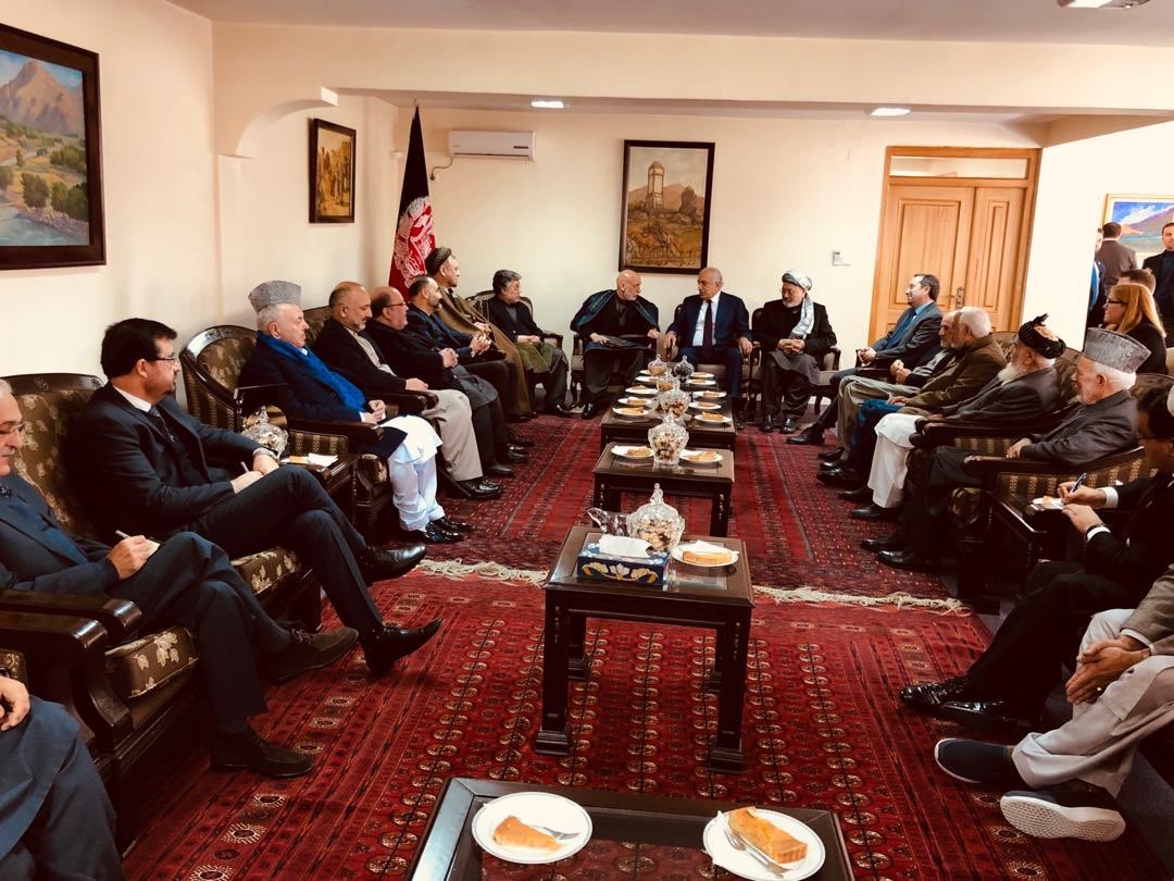 نشست &laquo;خلیلزاد&raquo; با سران جهادی افغانستان در خانه کرزی