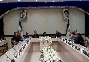 مطالبات کارگران دستگاه‌ها و شرکت‌های دولتی در اردبیل با جدیت پیگیری می‌شود