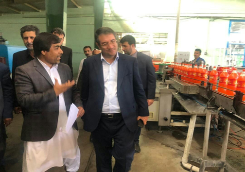بازدید وزیر صنعت، معدن و تجارت از شرکت ایران کولا ایرانشهر /وجود ۹۹۸ طرح صنعتی در حال اجرا در سیستان و بلوچستان