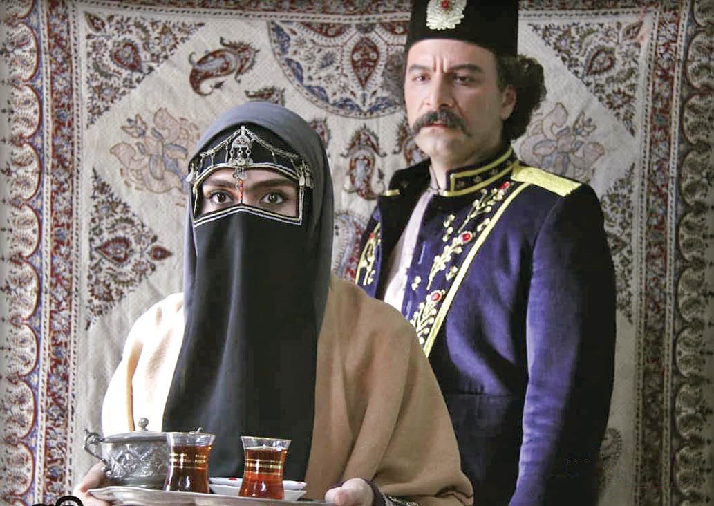 غافلگیری&zwnj;های &laquo;بانوی عمارت&raquo; ادامه دارد/نویسنده سریال کدام شخصیت را بیشتر دوست دارد؟