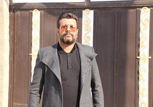 اجرای نمایش خدمتکار به کارگردانی شهرام پور عسکر