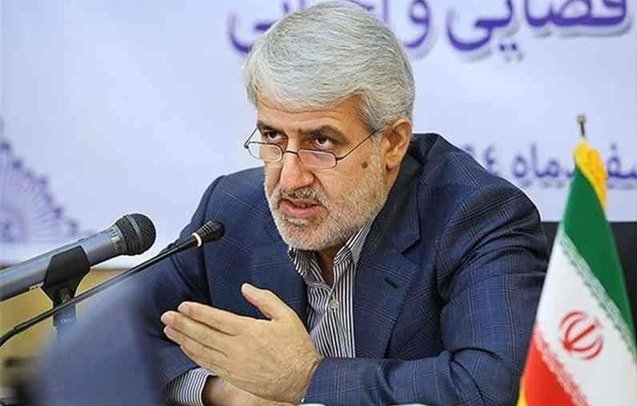 جاده تردد دانشجویان دانشگاه علوم و تحقیقات فاقد گاردریل بود/ مسئولان باید محیط را ایمن می‌کردند