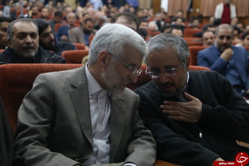 به دنبال منفعت شخصی نباشیم/به مردم و جوانان اتکا کنیم