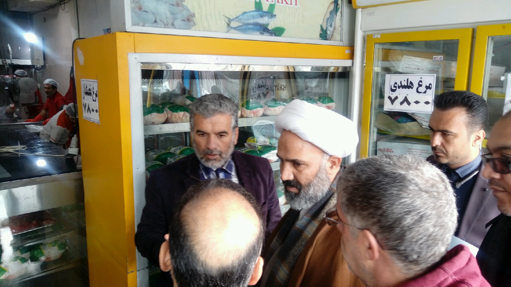 اگر قیمت مرغ کاهش نیابد مقصر اصلی دستگاه های نظارتی هستند/مشکل قیمت مرغ مربوط به ضعف مدیریت و سوء استفاده برخی دلالان است
