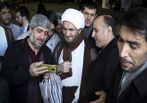 گزارشی از نماز جمعه متفاوت امروز تهران/ حجت‌الاسلام قرائتی به امام جمعه چه گفت؟!