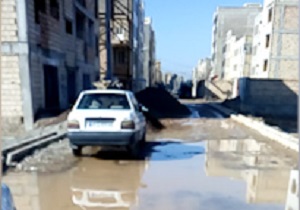 کوچه‌های گِل‌آلود در شهرک الغدیر قرچک + فیلم