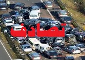 برخورد ۸ دستگاه خودرو با یکدیگر در جاده خاوران/ مصدومیت شدید یک تن در حادثه