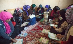 روش عجیب سوادآموزی در کردستان؛ تحصیل در نمازخانه&zwnj;های مدارس