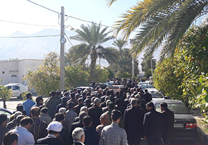 تشییع پیکر پدر شهیدان بهمن زادگان در جهرم