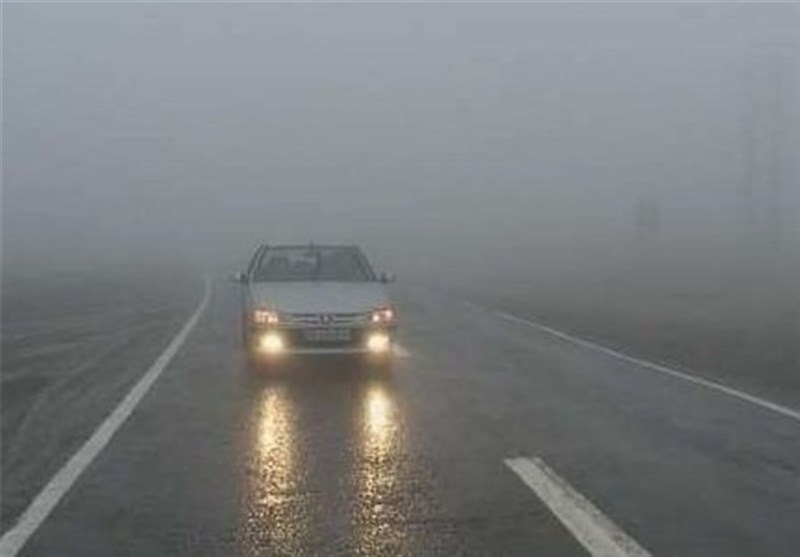 مه&zwnj;گرفتگی و لغزندگی  جاده&zwnj;های استان ایلام