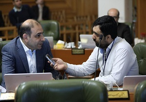 هزینه&zwnj;های سنگین برای انجام مطالعات حمل&zwnj; و نقل را مشکوک می&zwnj;دانم/ اگر پول اضافی داریم، اول به پیمانکاران بدهیم
