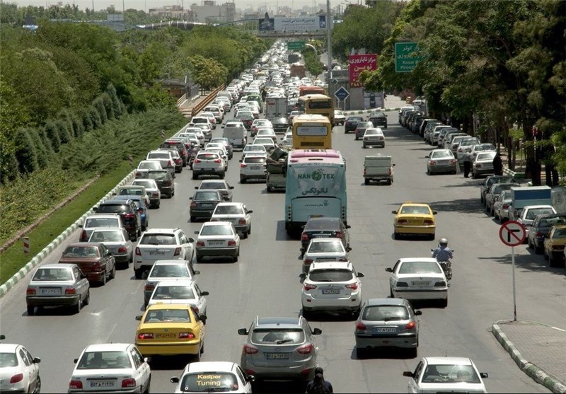 ۶۰ درصد خودرو‌های مشهد تک سرنشین هستند/یکی از منابع آلوده‌ساز به خصوص در شهر مشهد منابع متحرک است