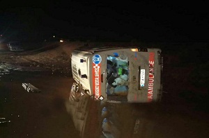 دو مصدوم در واژگونی آمبولانس در جاده یاسوج بابامیدان