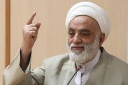 گزارشی از نماز جمعه متفاوت امروز تهران/ حجت‌الاسلام قرائتی به امام جمعه چه گفت؟!