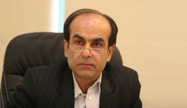 فعال شدن سامانه کارت سوخت قاچاق حامل های انرژی را کاهش داده است/رائه سهمیه سوخت به همه شهروندان ایرانی هزینه های بسیاری را به کشور تحمیل می&zwnj;کند