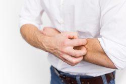 رژیم غذایی کتوژنیک می&zwnj;تواند موجب خارش پوستی شود