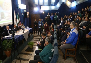 بروکراسی اداری مانعی در برابر تحقق اقتصاد مقاومتی است