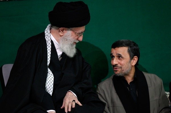 رهبر انقلاب روز پس از &laquo;مناظره&raquo; به احمدی&zwnj;نژاد چه گفتند؟