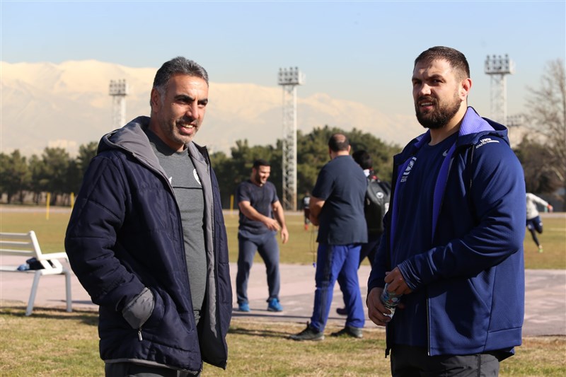 پیشکسوت فوتبال استقلال در جمع گوش شکسته ها+تصاویر پیشکسوت فوتبال استقلال در جمع گوش شکسته ها+تصاویر