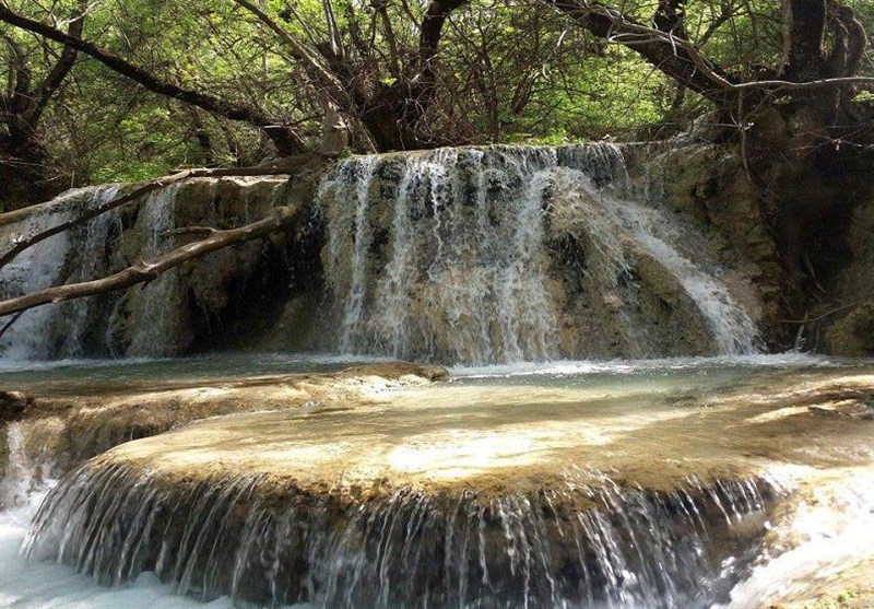سفر هوایی به طبیعت زیبای آبشار نای&zwnj;انگیز؛ لرستان+فیلم