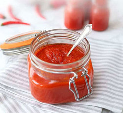 طرز تهیه سس سیراچا؛ تند و تیز و عالی!