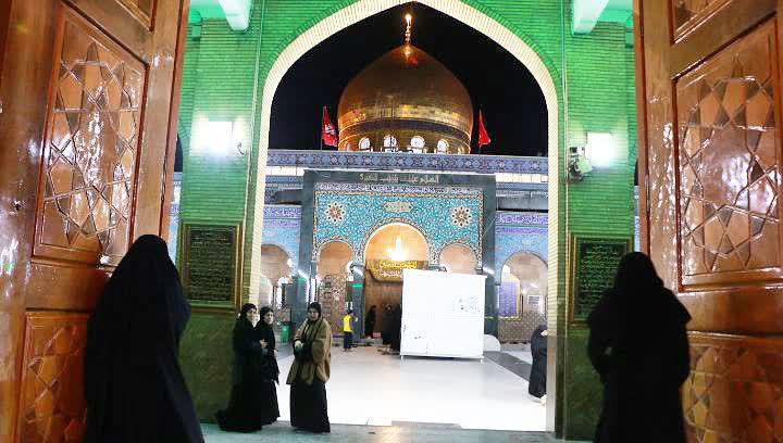 حرم حضرت زینب(ع) گلباران می شود+تصاویر