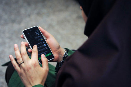 نحوه حفاظت از دختران در فضای مجازی