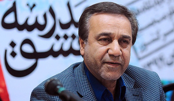 تا نفس دارم برای انقلاب و ایران خواهم خواند/ مسئولان از کار&zwnj;های ارزشی چندان حمایت نمی&zwnj;کنند/ دلالان موسیقی هفته&zwnj;ای یک خواننده معرفی می&zwnj;کنند!