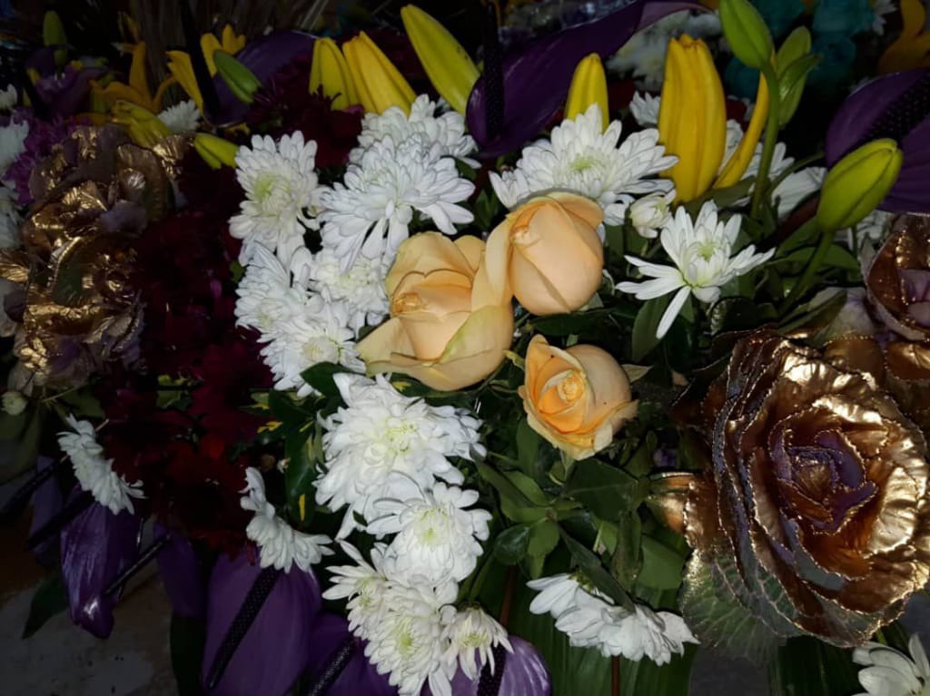 ۳۰۰۰ شاخه گل طبیعی برای گا&zwnj;آرایی روز ولادت حضرت زینب (س) به سوریه رسید+تصاویر