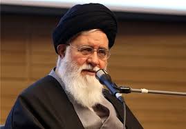 مجلس سیاست های اقتصاد مقاومتی را در بودجه سال آینده جدی بگیرد/ نفت فروختن اقتصادمقاومتی است؟