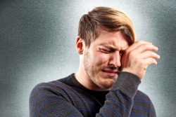 آیا مرد گریه نمی&zwnj;کند؟