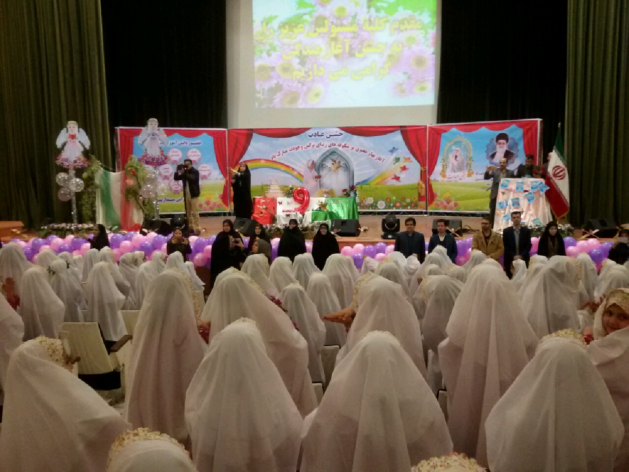 جشن بندگی ۷۰۰ دانش آموز دختر در اراک