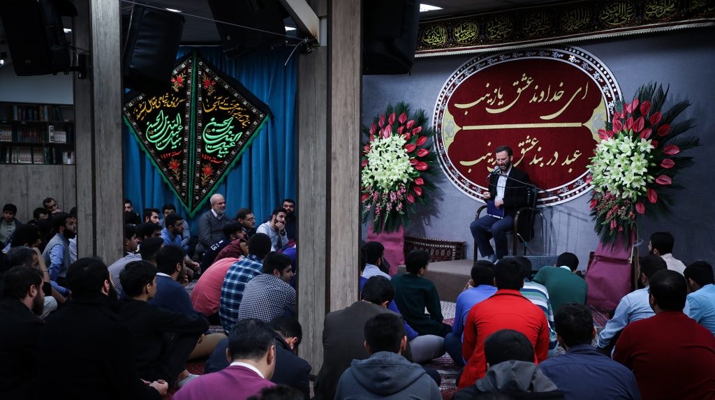 مولودی ولادت حضرت زینب (س) با نوای مداحان اهل بیت(ع)