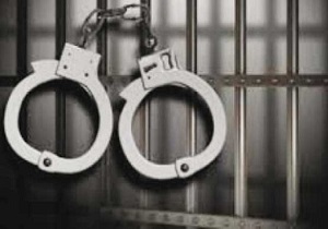 دستبند پلیس بر دست قاچاقچی مواد مخدر در شهرستان البرز